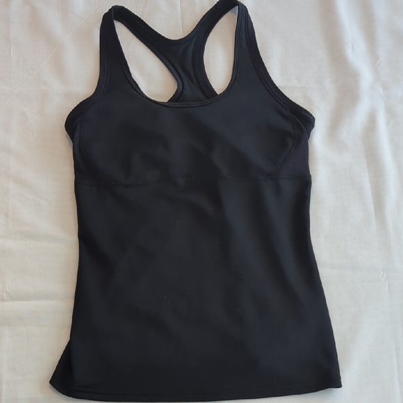 New Balance Black Fitted Tank Top - Picture 8 of 10